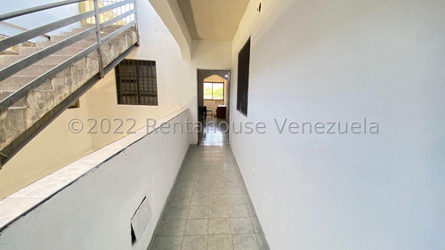 Edificio En Venta En Centro Barquisimeto Lara -- %%m-c-t%% Cod. 23 Guion 9 3 4 3
