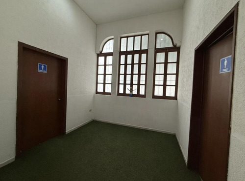 Renta De Local Comercial De 320 M2 En El Centro