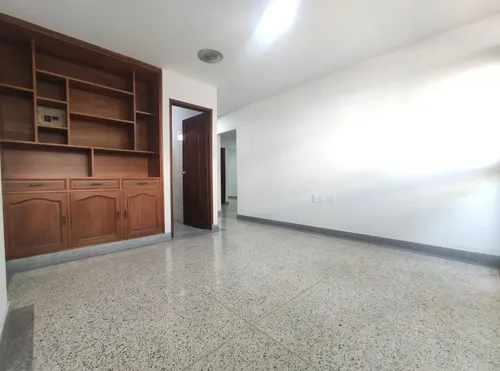 Oficina En Arriendo En Centro. Cod A25346