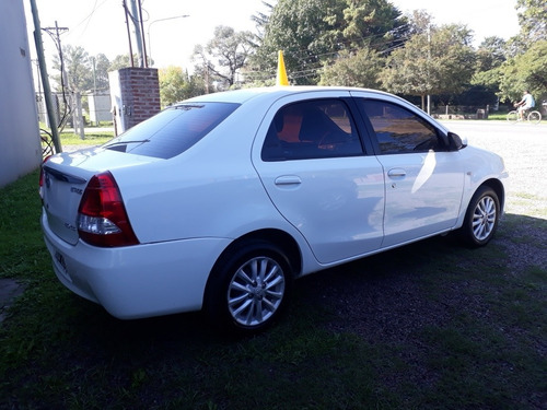 Toyota Etios 1.5 Sedan Xls 2014