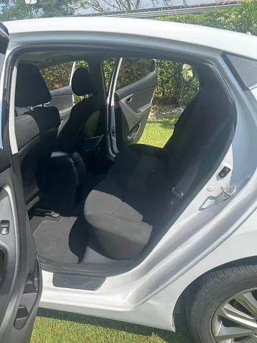 Hyundai Elantra 1.8 I35 Gl Mt