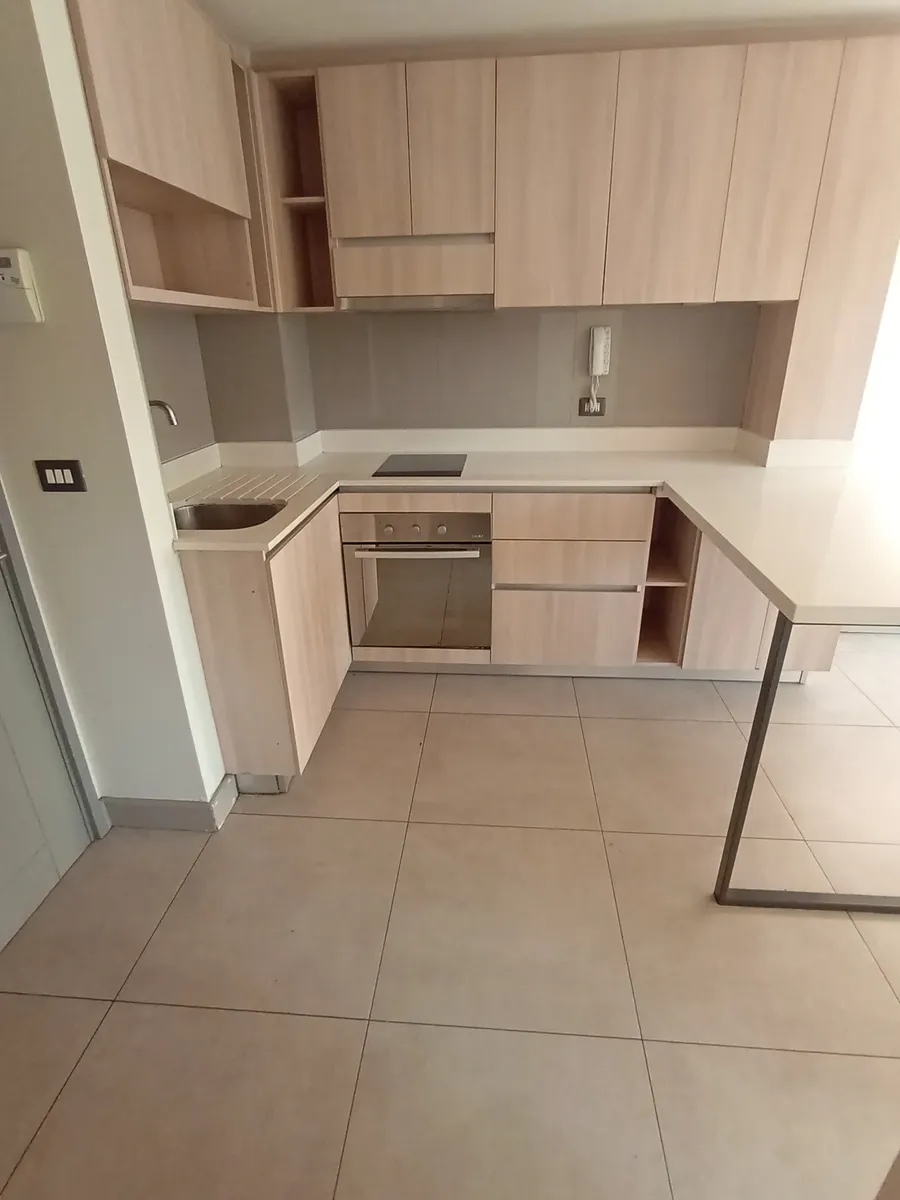 Imagen 3 de 15 de Arriendo Depto Más Estacionamiento Y Bodega, $ 410.000