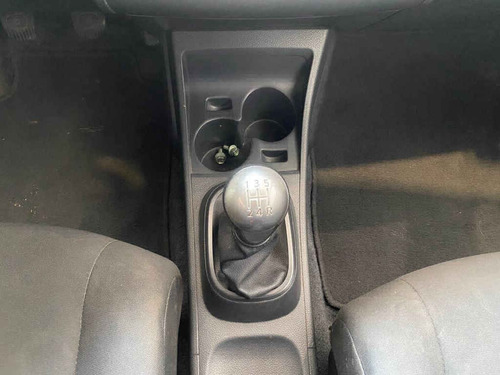 Imagen 10 de 15 de Nissan Tiida 2016 4p Sedán Drive L4/1.6 Man