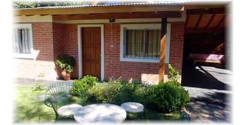 Imagen 2 de 14 de Chalet Céntrico * Villa General Belgrano * Cochera - Parrilla - 2 Dormitorios