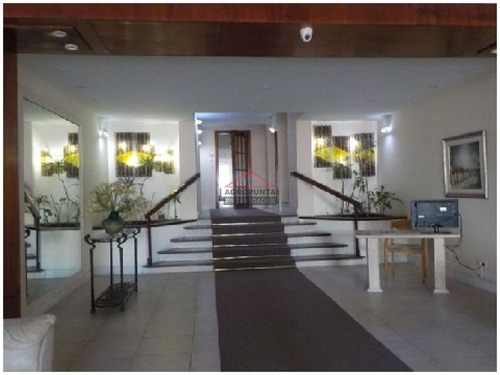 Apartamento En Península 2 Dormitorios- Ref: 5245