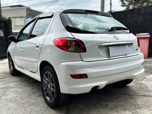 Peugeot 207 1.4 ACTIVE 8V FLEX 4P MANUAL