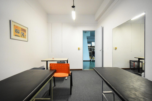 Venta Oficina Multifuncion En Recoleta