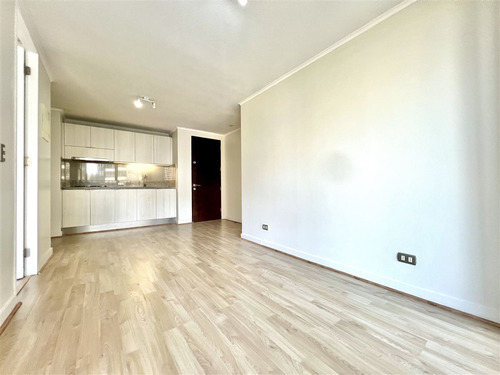 Departamento En Arriendo En Estación Central / Toro Mazotte