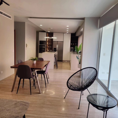 Alquiler Apartamento Amoblado En La Castellana I