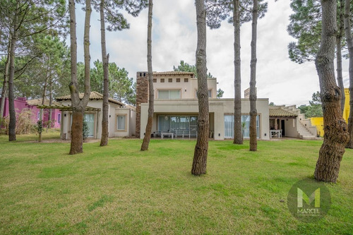 Imagen 5 de 30 de Casa En Venta - 6 Ambientes - Barrio Privado - La Herradura Pinamar