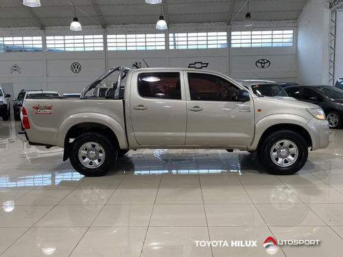 Imagen 14 de 14 de Toyota Hilux Sr 4x4 Mt