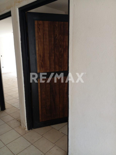 Imagen 10 de 20 de Hotel Restaurante Alberca Terreno En Renta Huimilpan El Vegil Crr220624-ha - (2)
