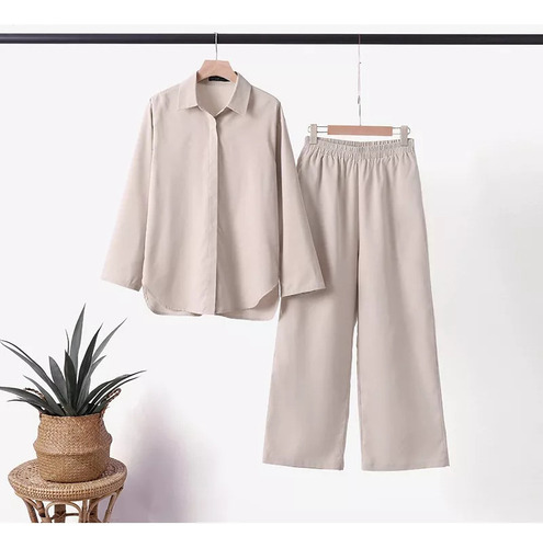 A Conjunto De Camisa Y Leggins De Algodón Para Mujer