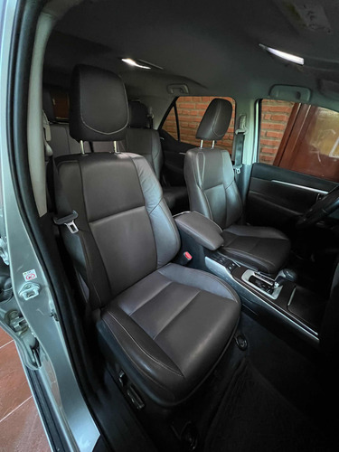 Toyota SW4 2.8 Srx 177cv 4x4 7as At