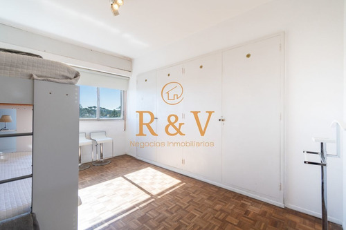 Imagen 18 de 23 de Apartamento De Dos Dormitorios En Venta Reciclado En Venta