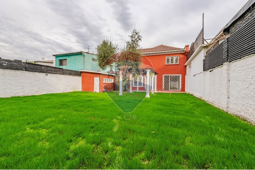 Casa Con Uso Habitacional Y Comercial En Ñuñoa