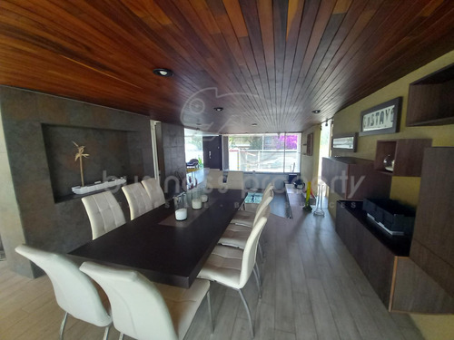 Amplia Casa En Colon De Echegaray Naucalpan