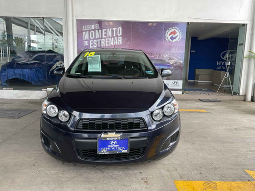 Imagen 5 de 15 de Chevrolet Sonic 2016 4p Lt L4/1.6 Man