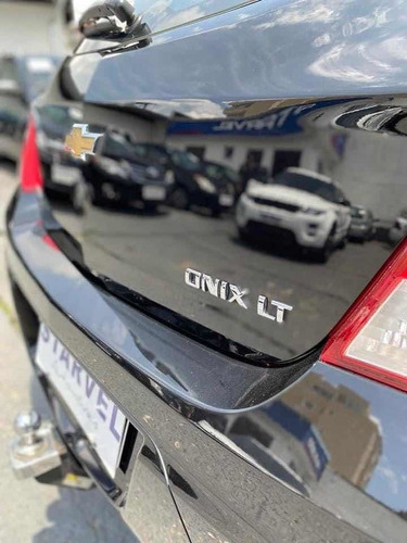Imagem 4 de 12 de Chevrolet Onix 2015 1.0 Lt 5p