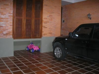 Casa Em Ipanema Com 3 Dormitórios - Lu15141