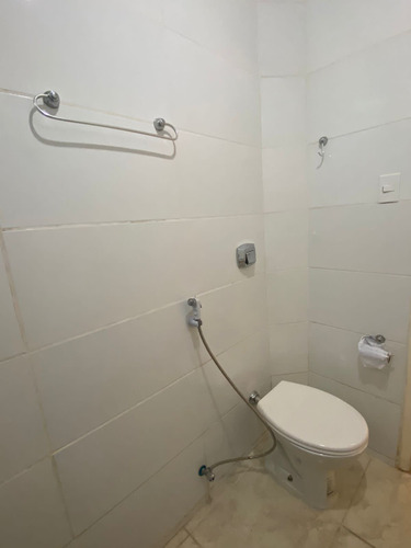 Imagem 8 de 17 de Apartamento Para Alugar Na Rua Bulhões De Carvalho, Copacabana, Rio De Janeiro - Rj - Liv-23056