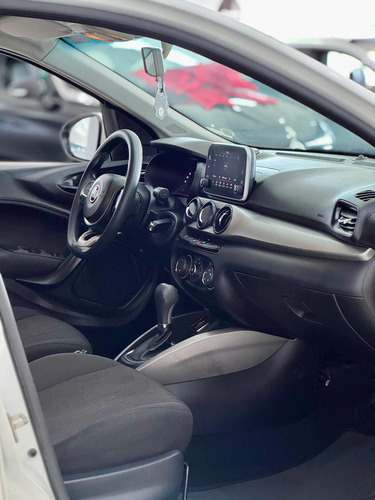 Fiat Cronos 1.8 Drive 16v Flex Aut. 4p