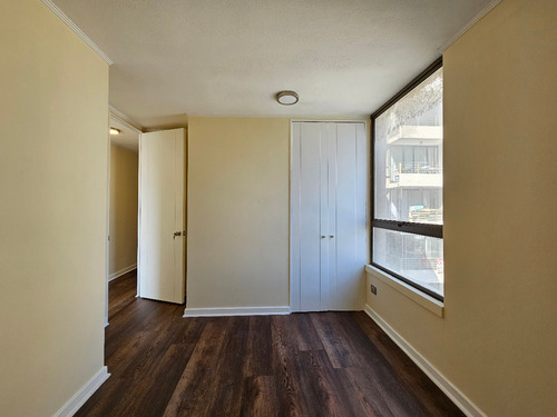 Depto 74 M², Carmen 297 Esquina Marin, Santiago Centro