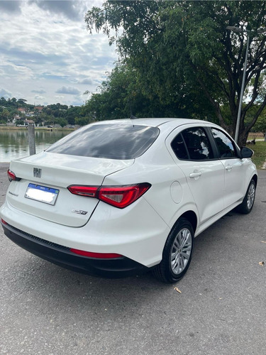 Fiat Cronos 1.3 Drive Flex Aut. 4P