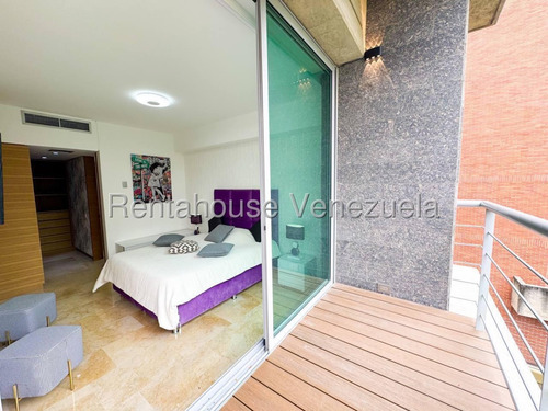 Gran Apartamento Remodelado En Alquiler, Urb. Sebucan