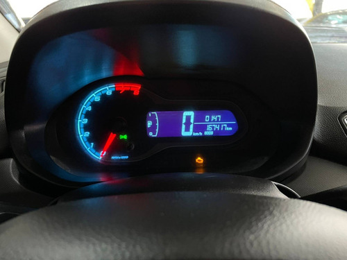 Imagem 8 de 10 de Chevrolet Onix 1.0 Mpfi Lt 8v Flex 4p Manual