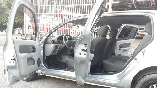 Renault Clio 2005 Sedan Flex 1.6 - Completo - Conservado