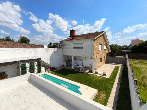 Casa En Venta Haedo / Palomar 5 Ambientes