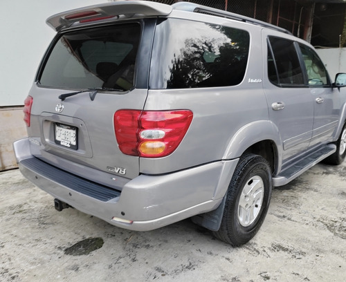 Toyota Sequoia Limited 4x2 2002