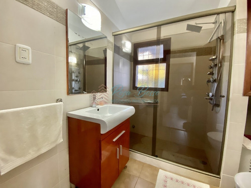 Casa En San Rafael, 4 Dormitorios *- Ref: 3461