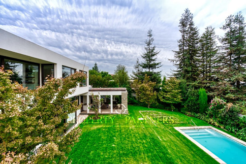 Hermosa Casa Mediterránea Con Vista Panorámica En ...