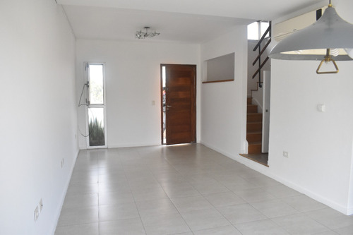 Venta  3 Amb Duplex Cochera Pileta Tigre