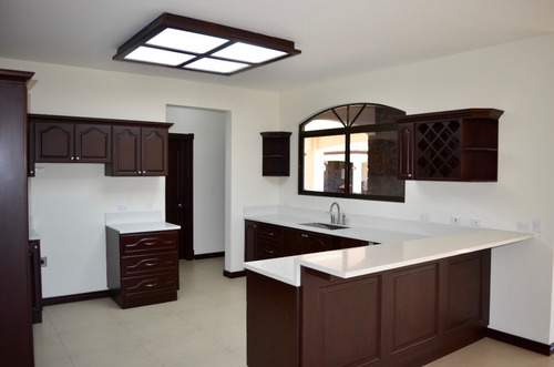 Imagen 8 de 20 de Espectacular Casa En Alquiler En San Isidro, Heredia