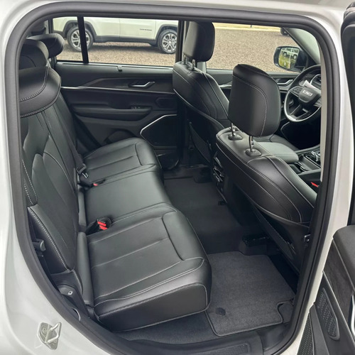 Jeep Grand Cherokee 3.6 Limited 286hp Techo + Llantas 18