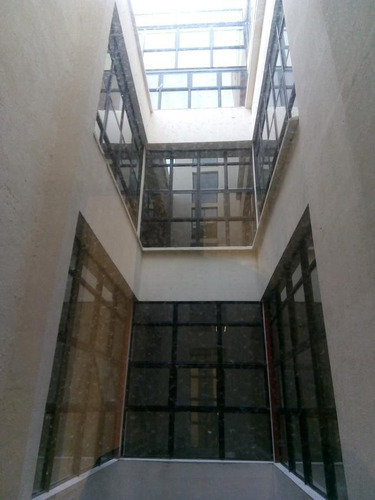 Imagen 9 de 9 de Gran Loft, Plaza Matriz, 57 M2 , Grandes Ventanales, Super Luminoso , Único !!