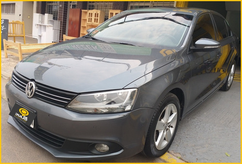 Volkswagen Vento 2.5 Luxury 170cv 2013