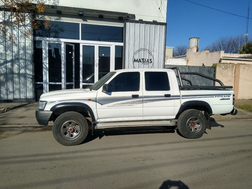 Imagen 2 de 8 de Toyota Hilux 4x4 Doble Cabina