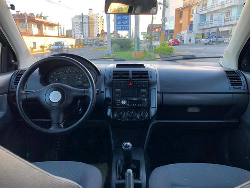 Volkswagen Polo 1.6 Mi 8v Gasolina 4p Manual