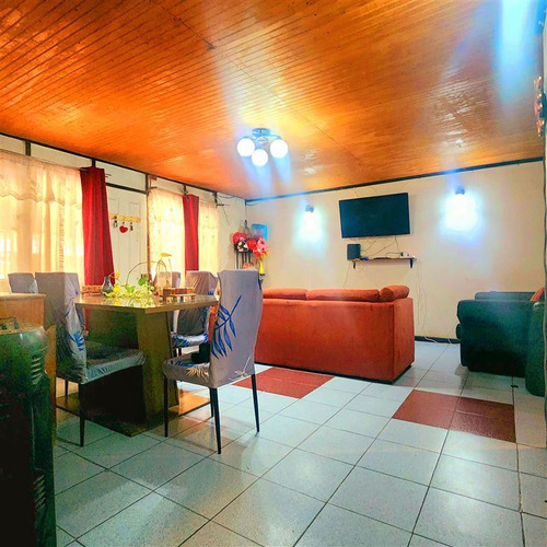 Casa En Venta De 3h, 2b, 2estc + Bog En Puente Alto Av.