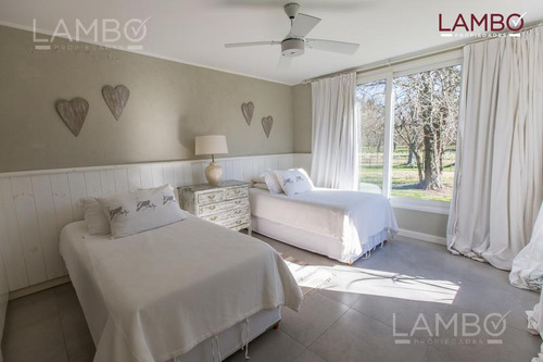 Venta Casa Chacras De La Alameda Carmen De Areco