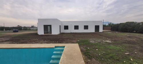 Casa Construida En Parcela, 4d 2b 2e Más Piscina En Venta