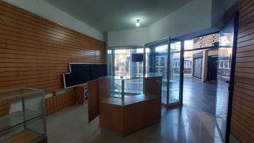 Imagen 8 de 11 de Local Comercial En Venta En Cc Metro Plaza, San Diego141723