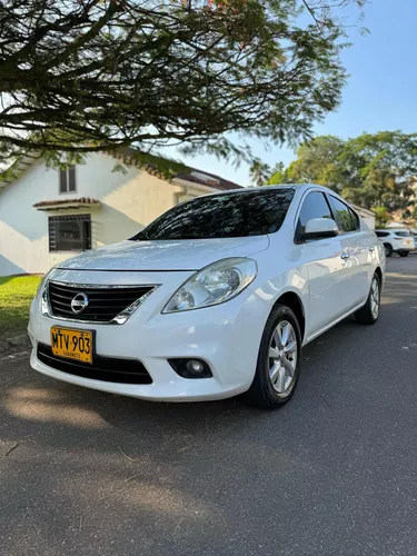 Nissan Versa 1.6 Advance