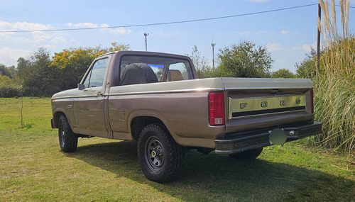 Ford F-100 3.6 Lujo