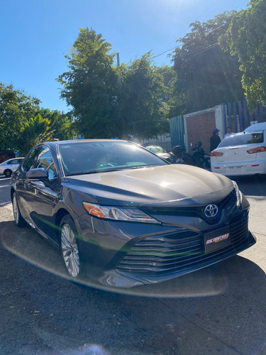 Toyota Camry Xle Hibrido 2020