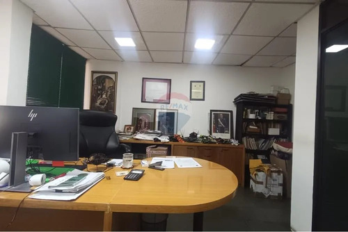 Activo Comercial Con Alto Potencial De Renta